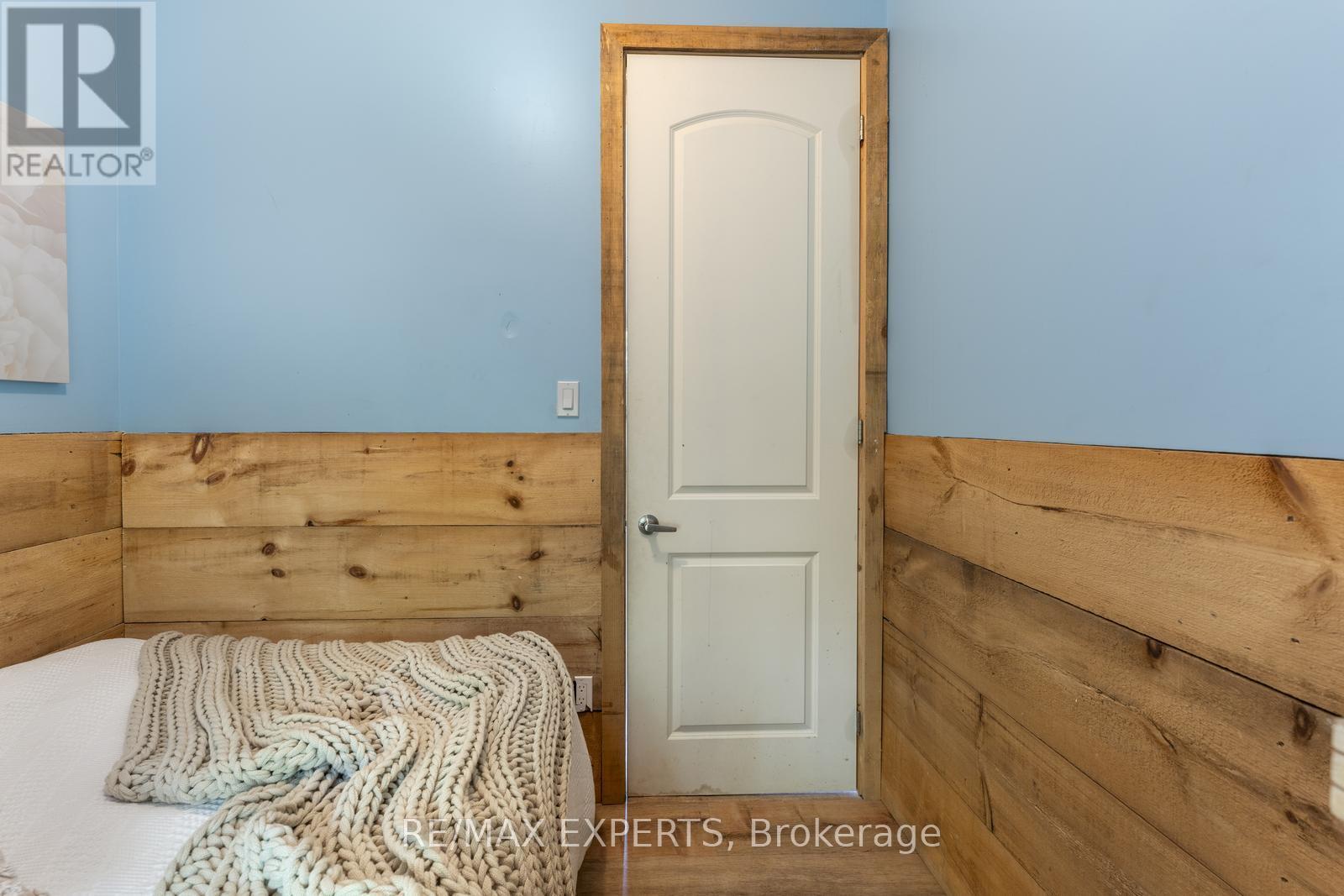 17 - 230-232 Lake Dalrymple Road, Kawartha Lakes, Ontario  L0K 1W0 - Photo 11 - X12269123