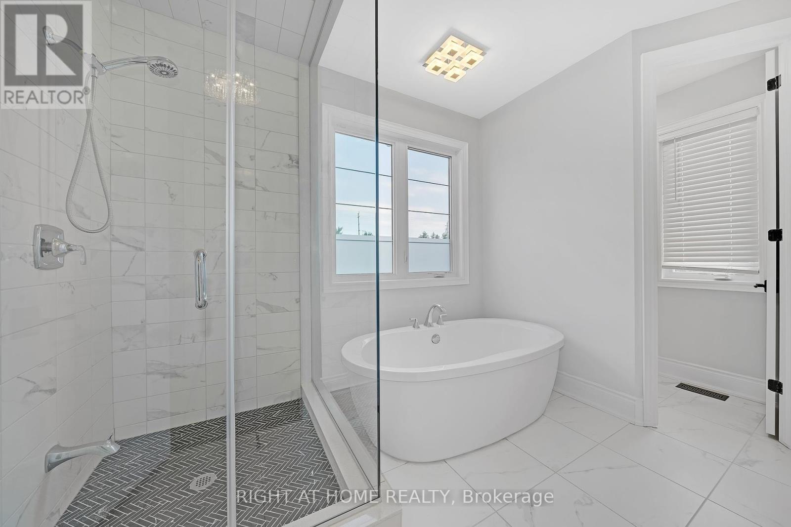 45 Cairns Gate, King, Ontario  L7B 0P5 - Photo 29 - N12265613