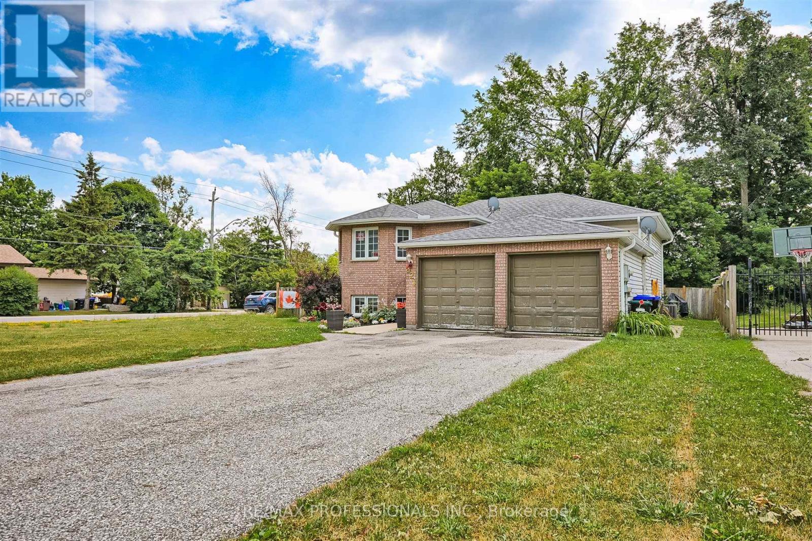 Property at 821 10TH INNISFIL LINE image 2