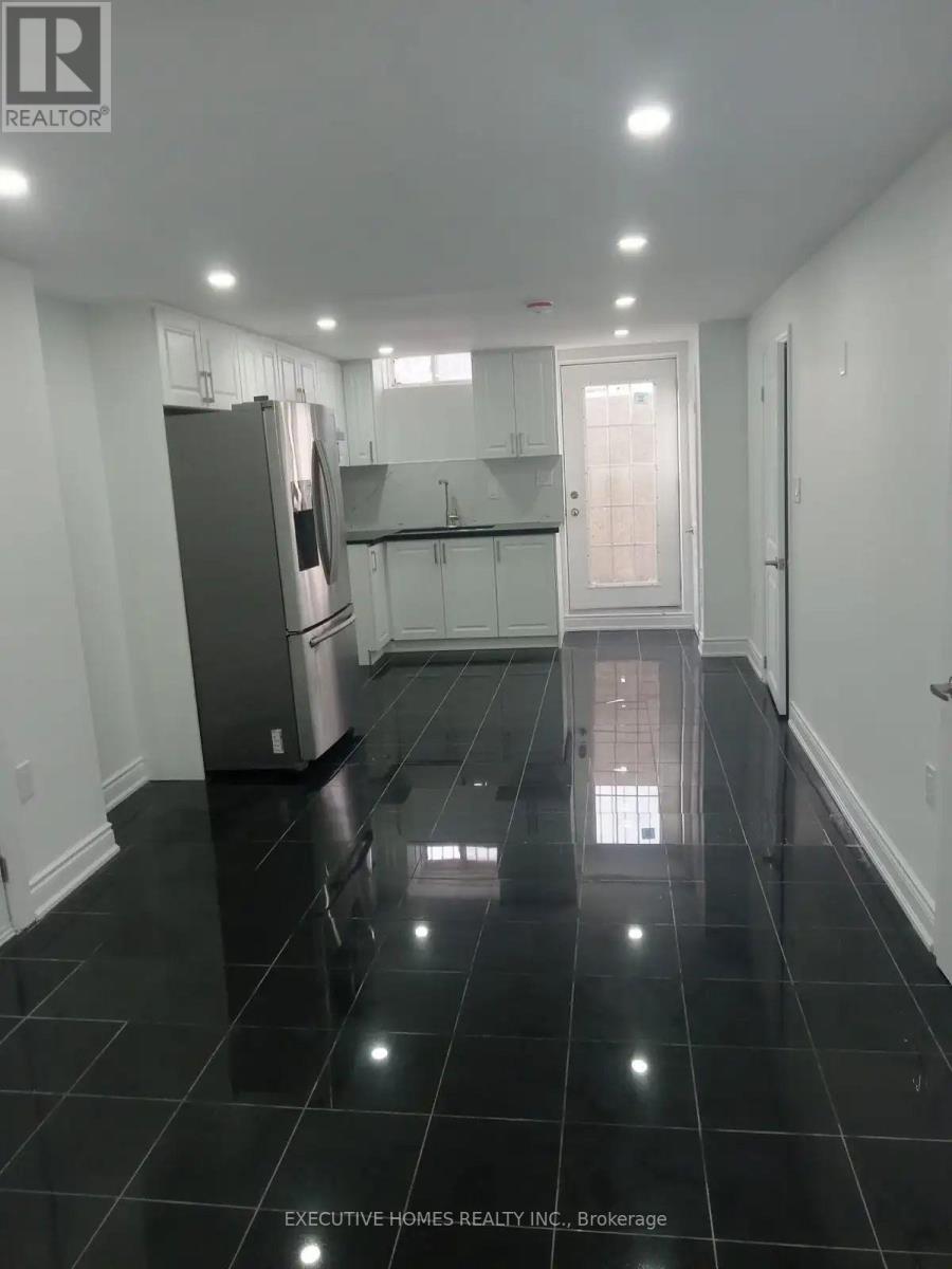 BASEMENT - 146 SANDYSHORES DRIVE E, Brampton, Ontario