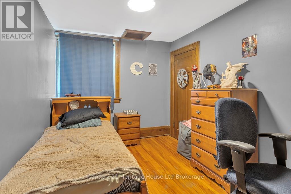 48 Brock Street W, Tillsonburg, Ontario  N4G 2A5 - Photo 12 - X12269188