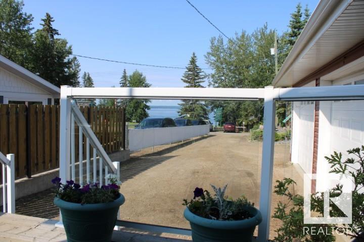 Property at 28 Silver Beach image 1