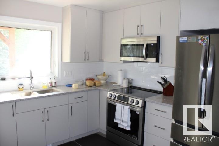 Property at 28 Silver Beach image 5