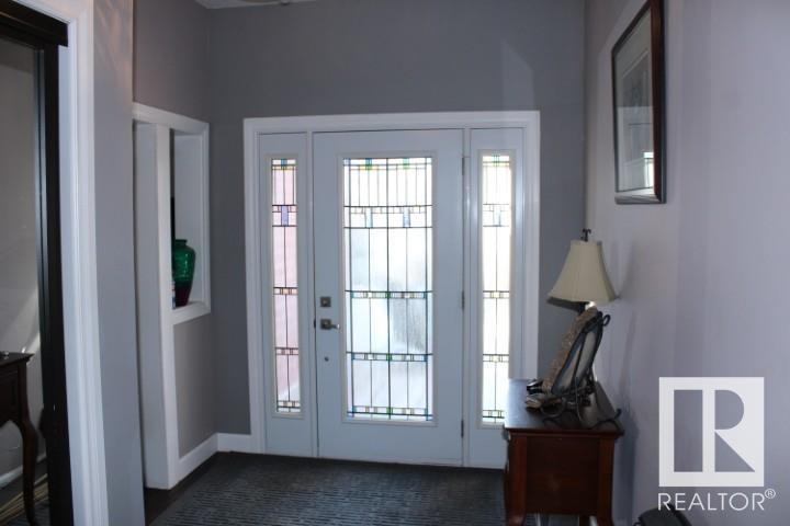 Property at 28 Silver Beach image 2