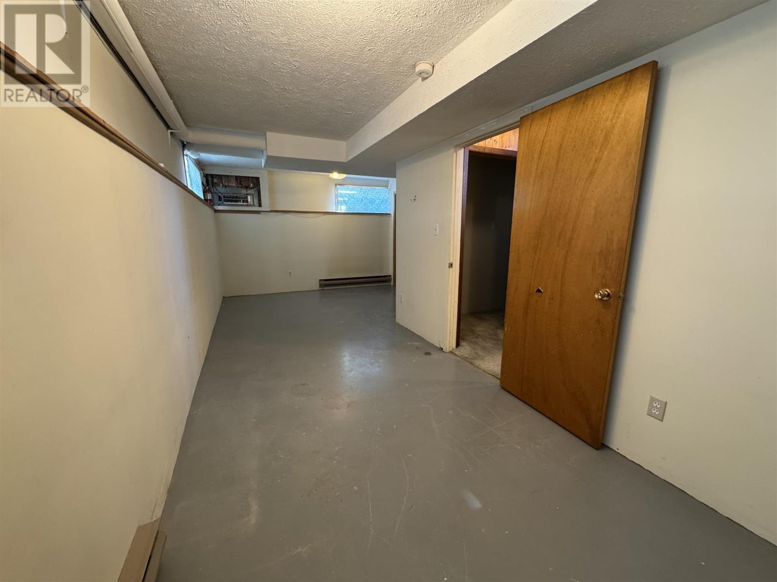 77 Matachewan Rd, Manitouwadge, Ontario  P0T 2C0 - Photo 33 - TB250062