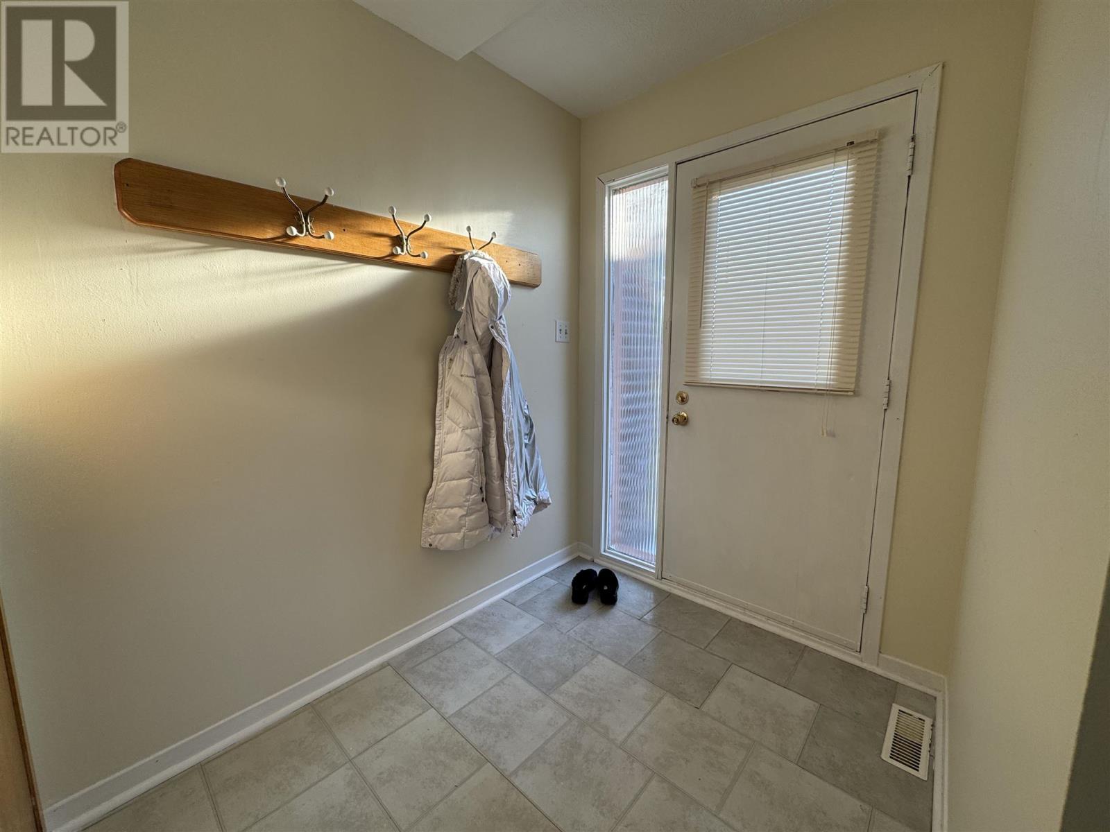 77 Matachewan Rd, Manitouwadge, Ontario  P0T 2C0 - Photo 9 - TB250062