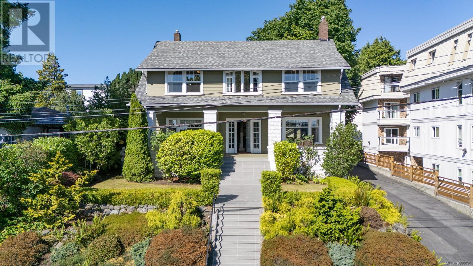Property at 135 Newcastle Ave image 2