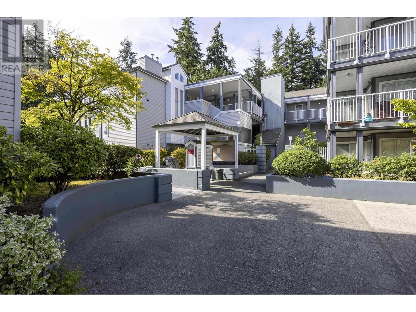 Property at 40 7345 SANDBORNE AVENUE image 3