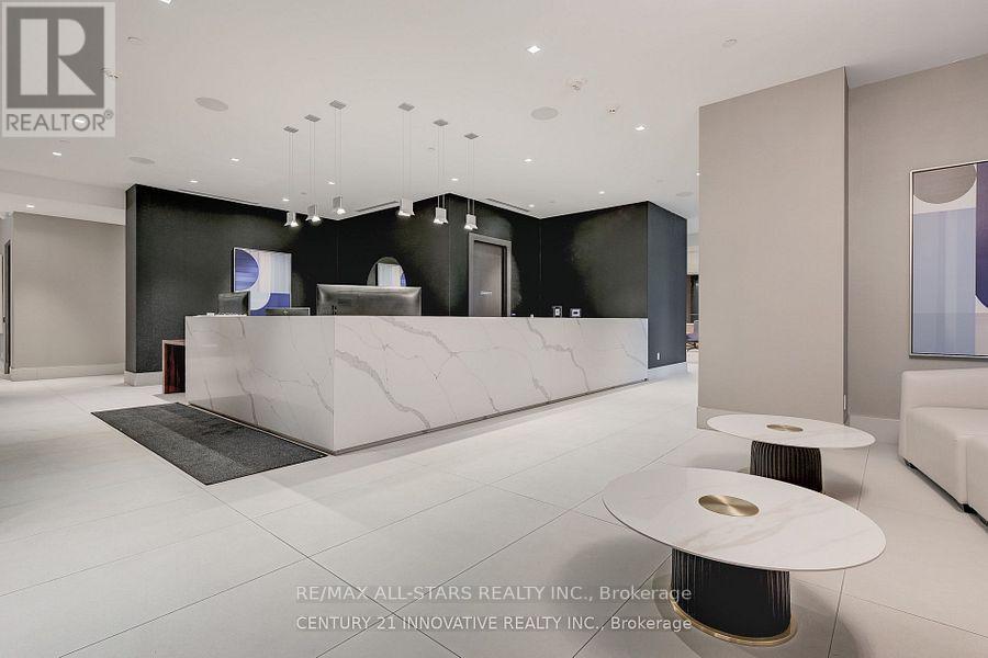 Property at 214 - 2550 SIMCOE STREET N image 5