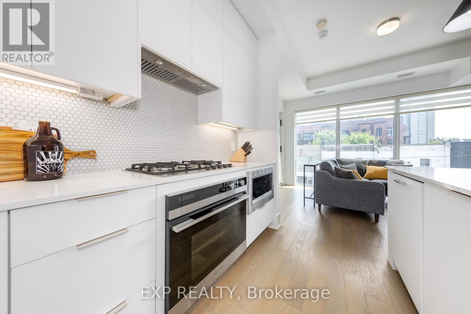 201 - 495 Logan Avenue, Toronto (North Riverdale), Ontario  M4K 0A5 - Photo 8 - E12269223