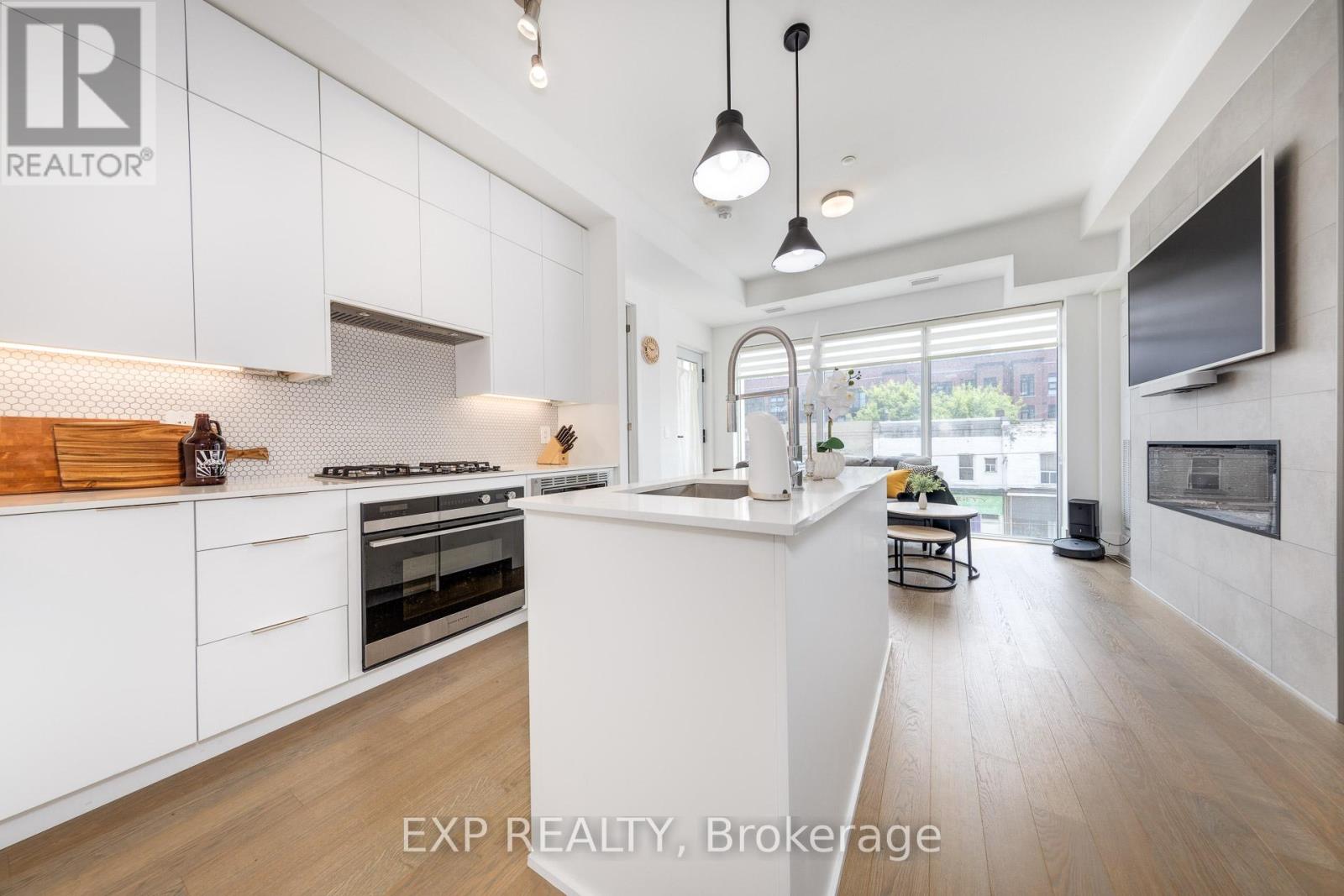 201 - 495 Logan Avenue, Toronto (North Riverdale), Ontario  M4K 0A5 - Photo 9 - E12269223