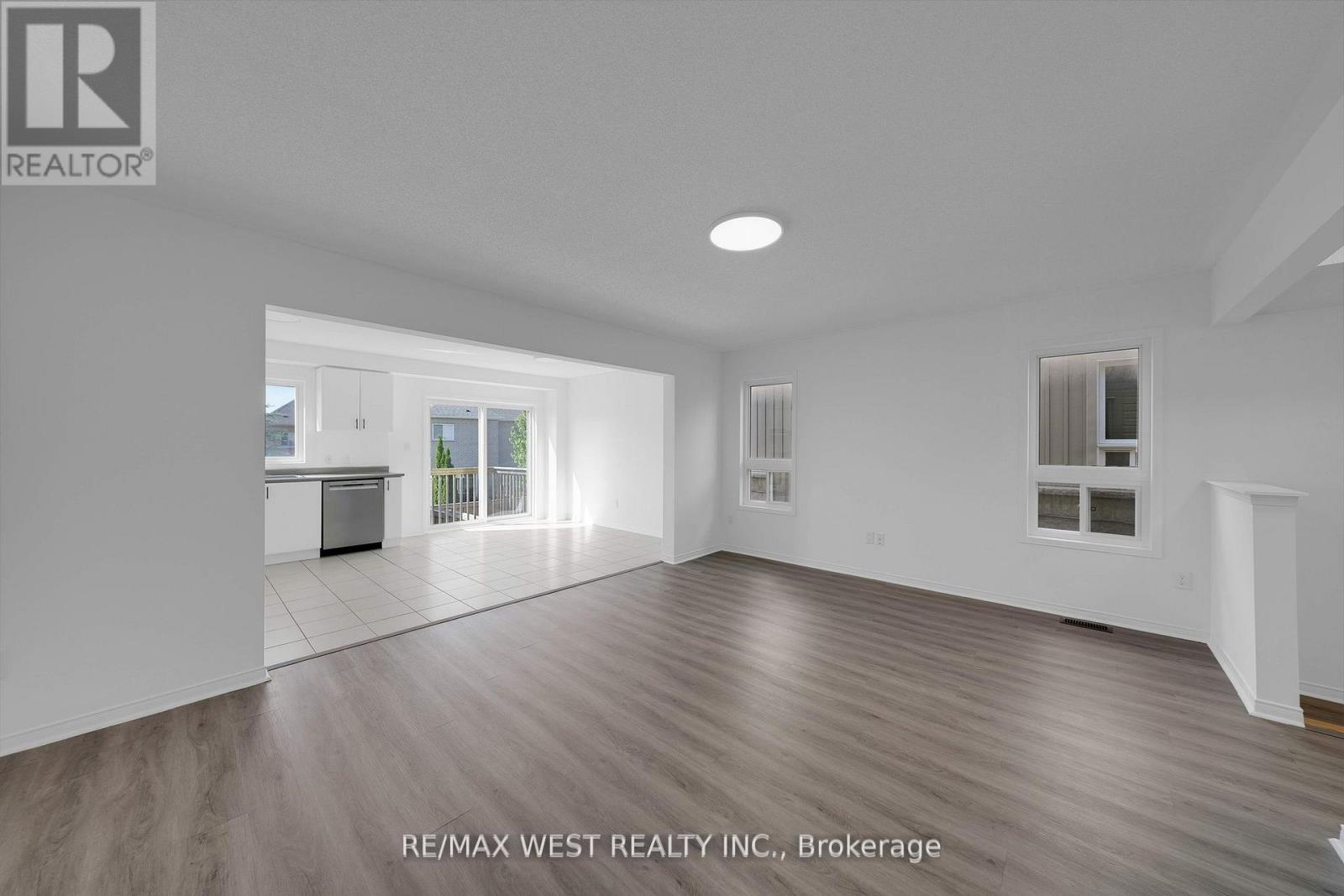 Property at 230 ORR DRIVE image 4