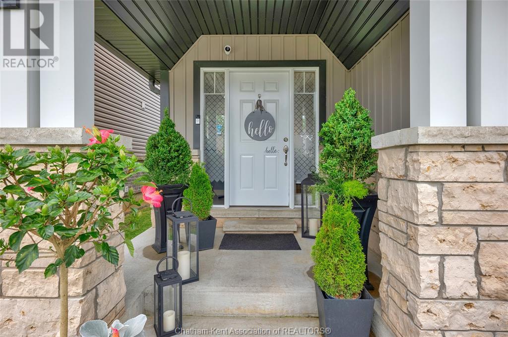 Property at 247 HUDSON DRIVE image 4