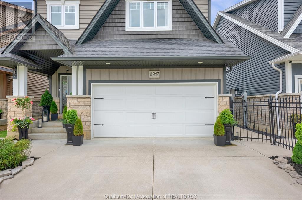 Property at 247 HUDSON DRIVE image 3