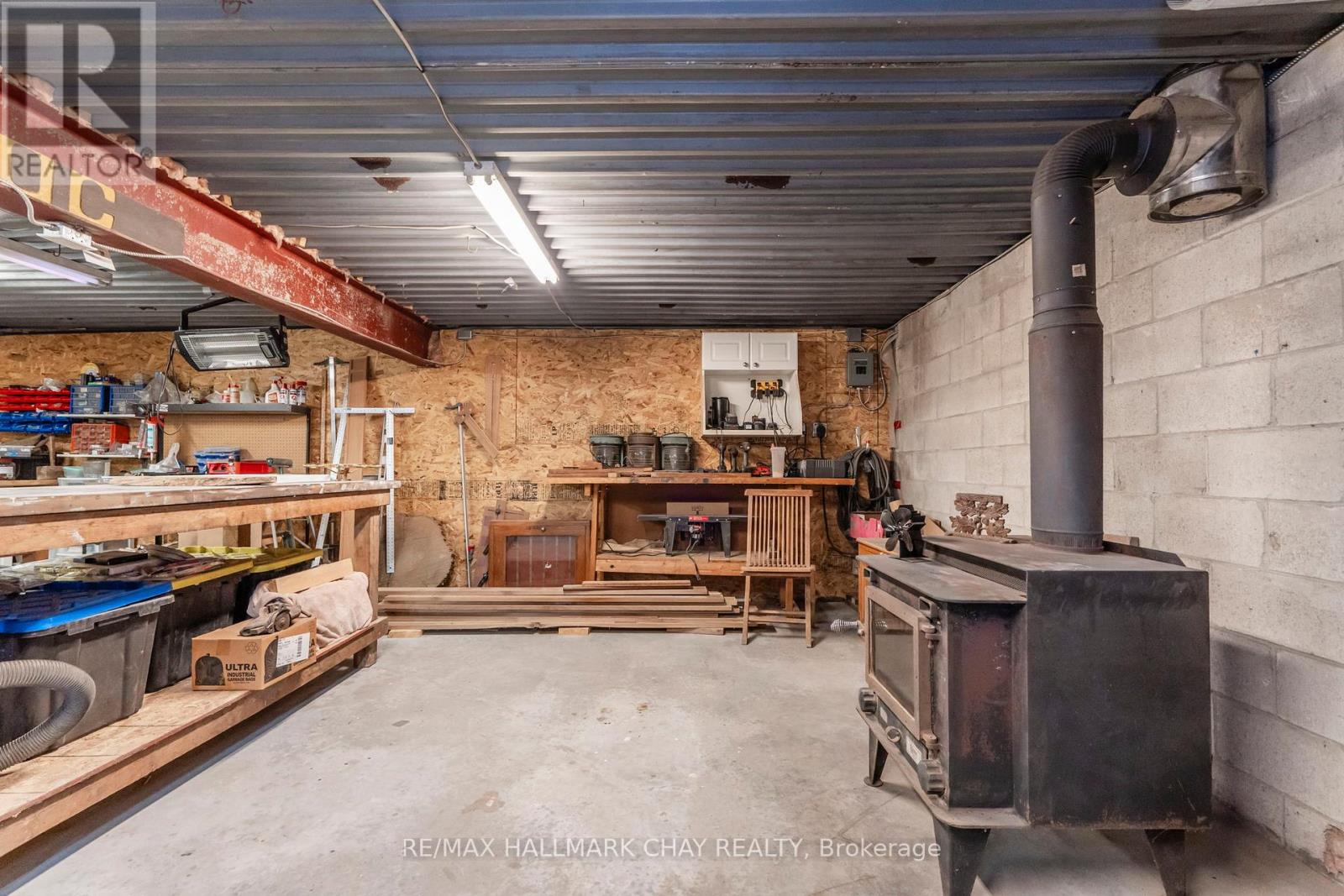 403 Moonstone Road E, Oro-Medonte, Ontario  L0K 1N0 - Photo 32 - S12268920