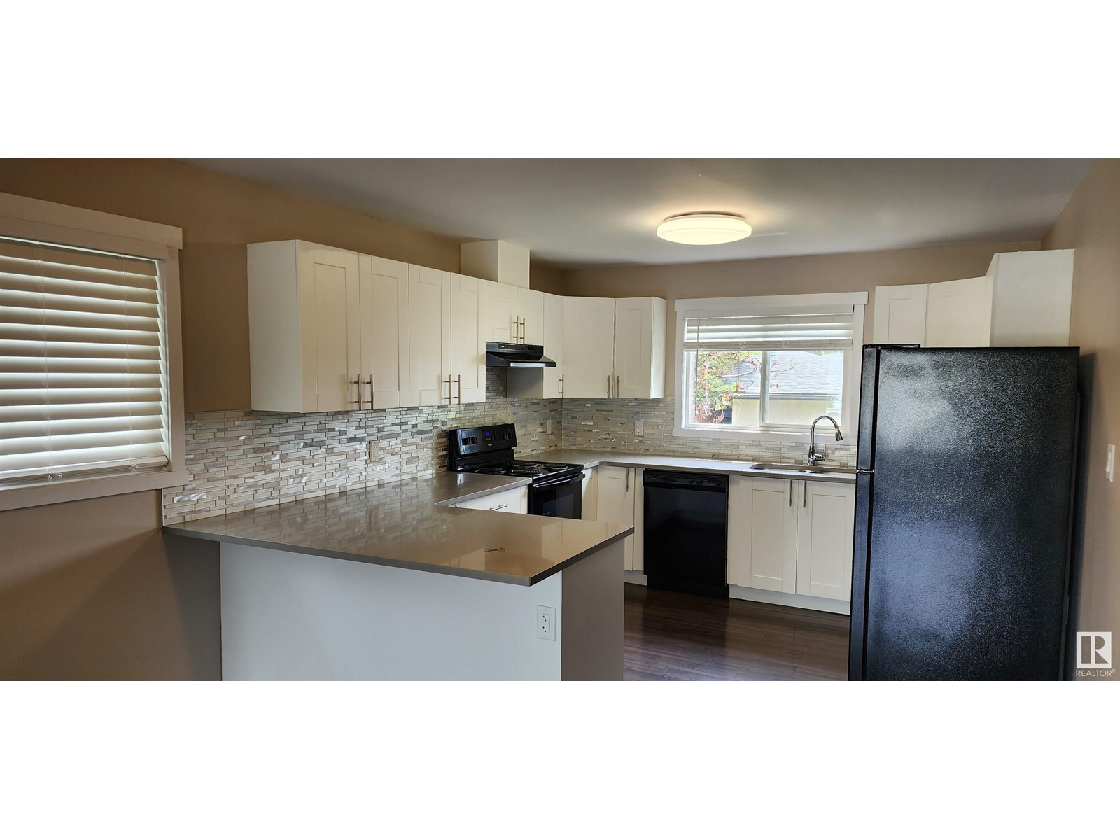 Property at 7227 152A AV NW image 5
