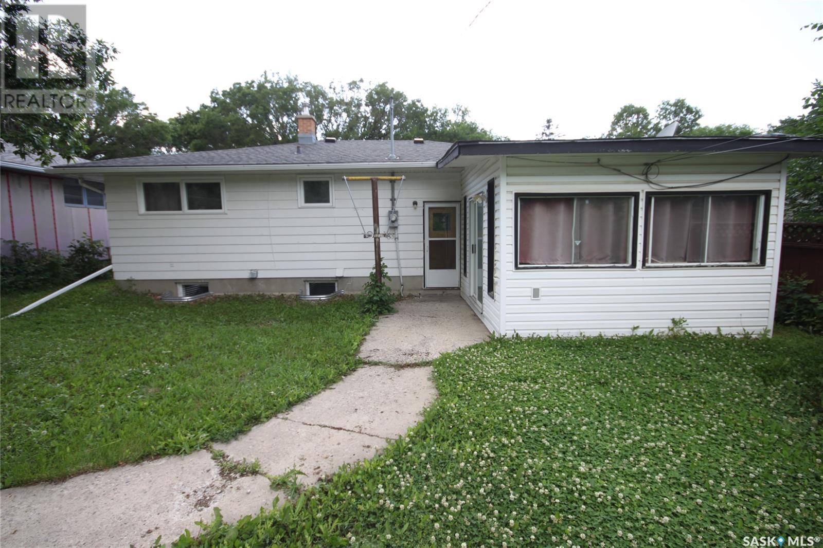 Property at 151 SMITH STREET N image 5