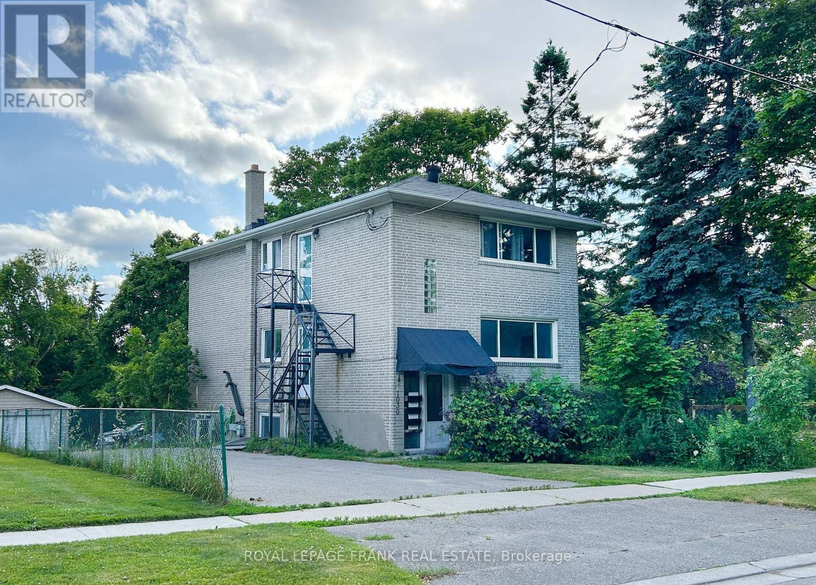 Property at 1030 RAVINE ROAD image 4