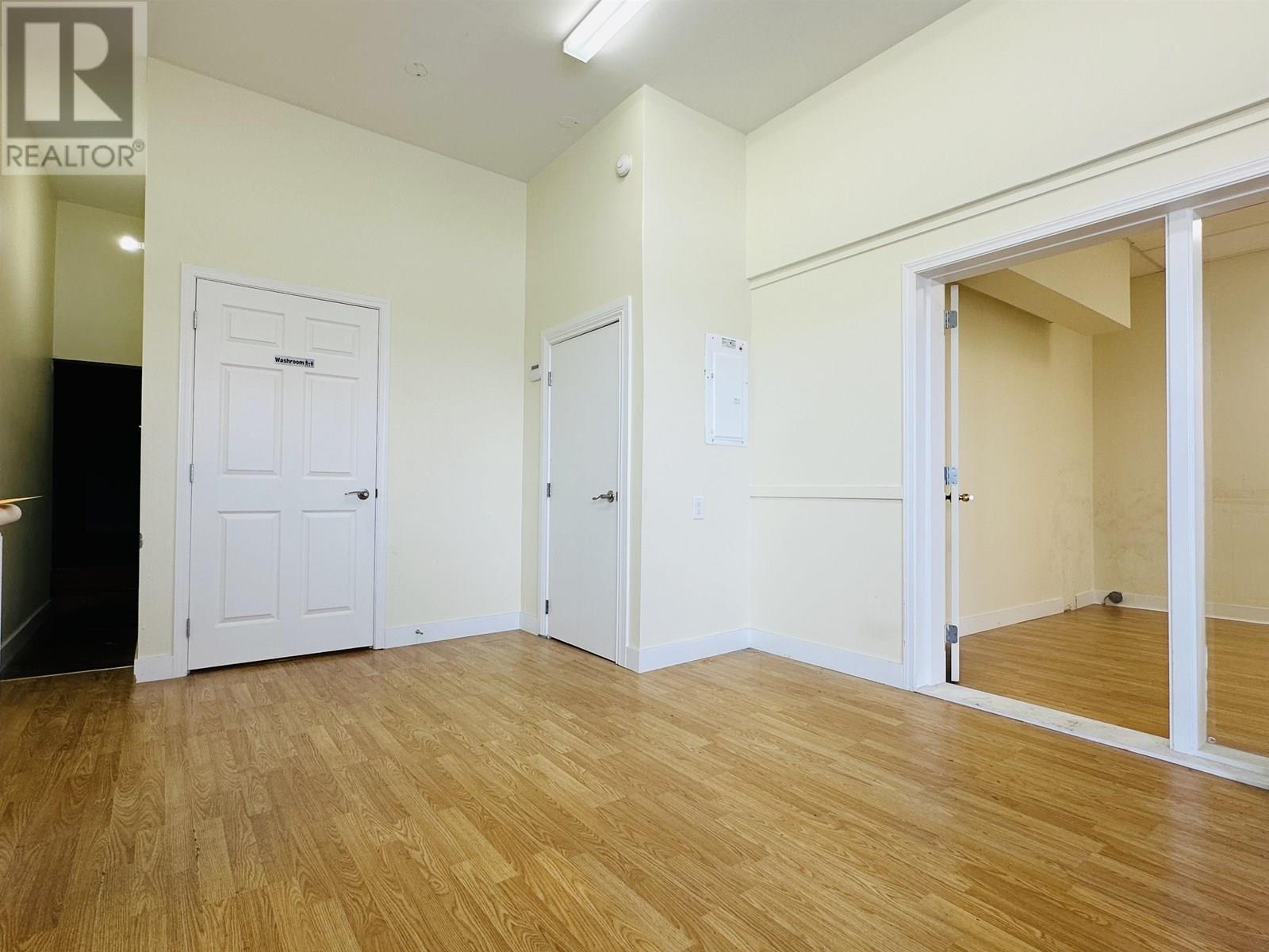 1590 Kingsway Street, Vancouver, British Columbia  V5N 2R9 - Photo 2 - C8070594