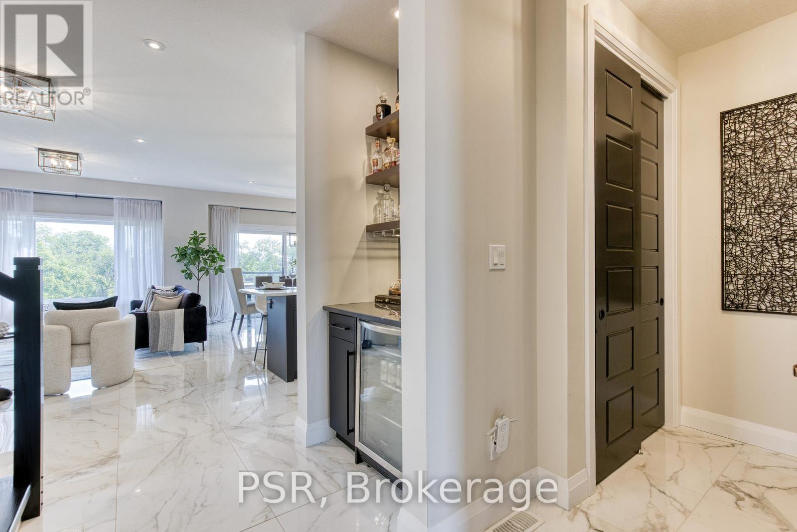 Property at 545 DOONWOODS CRESCENT image 5