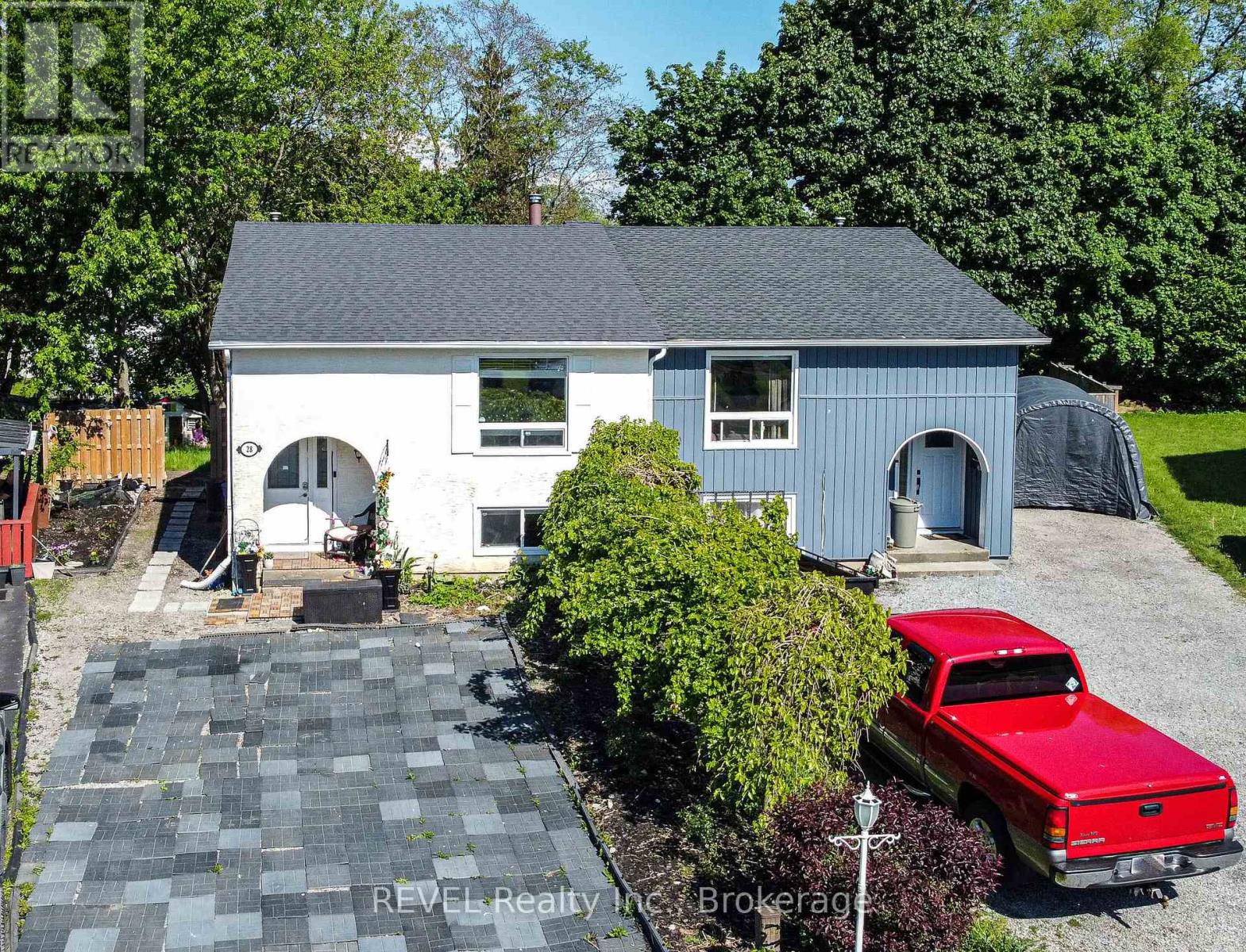 Property at 28 DODDS COURT image 4