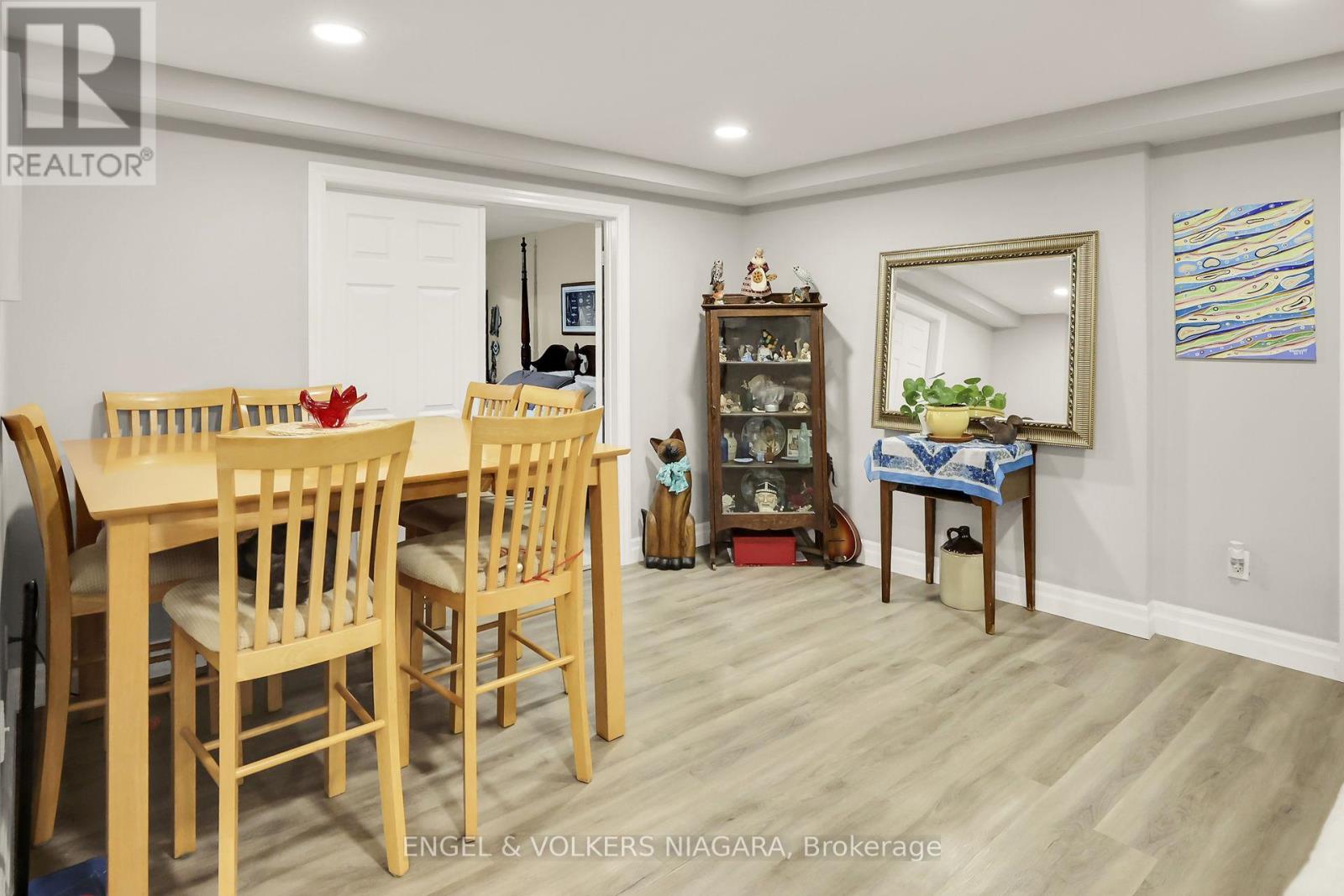 624 Simcoe Street, Niagara-On-The-Lake, Ontario  L0S 1J0 - Photo 37 - X12268366