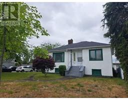 <div class="price">$1,880,000</div> 3995 Slocan Street, Vancouver<br><div style="margin-bottom:8px;"><small>Team 3000 Realty Ltd.</small></div><div class='bed_bath'>3 Bed | 1 Bath</div>