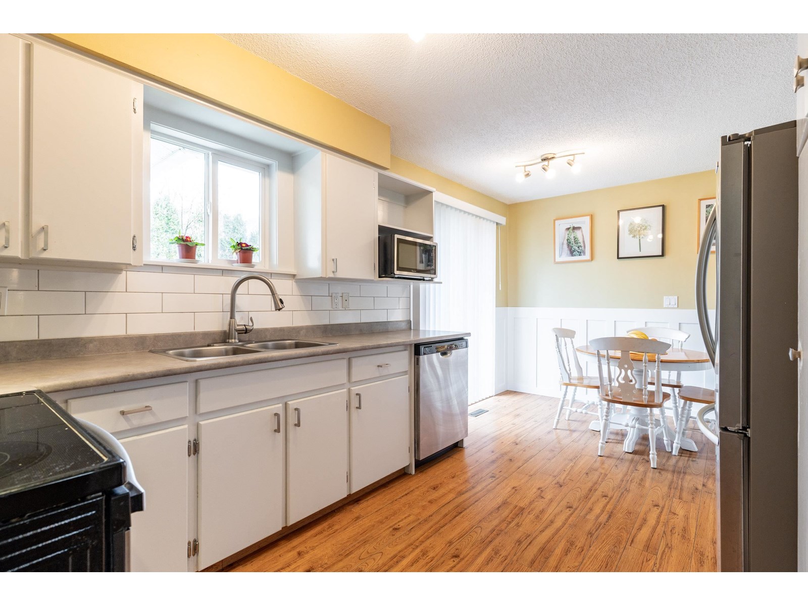 Property at 10259 143A STREET image 5
