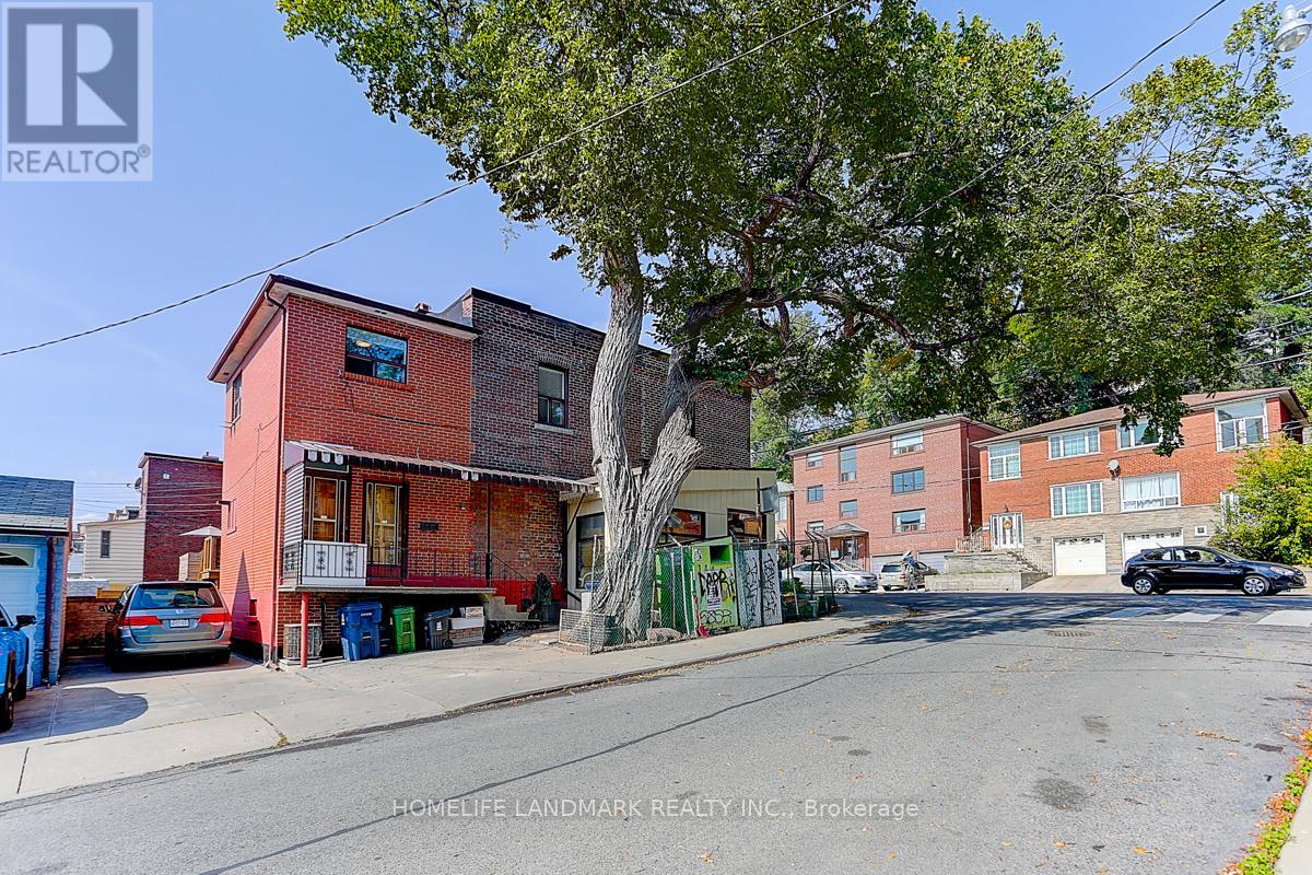 1281 Davenport Road, Toronto, Ontario  M6H 2H3 - Photo 18 - W12269294
