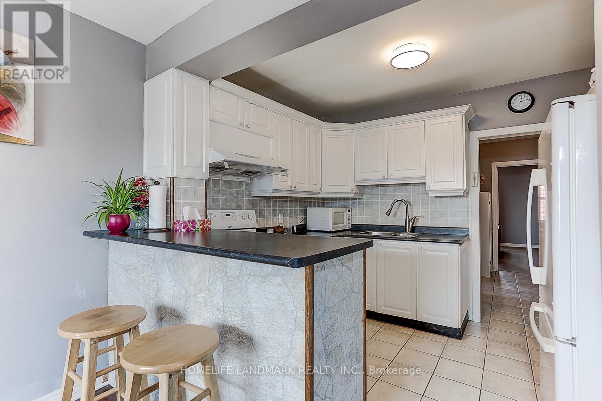 1281 Davenport Road, Toronto, Ontario  M6H 2H3 - Photo 9 - W12269294