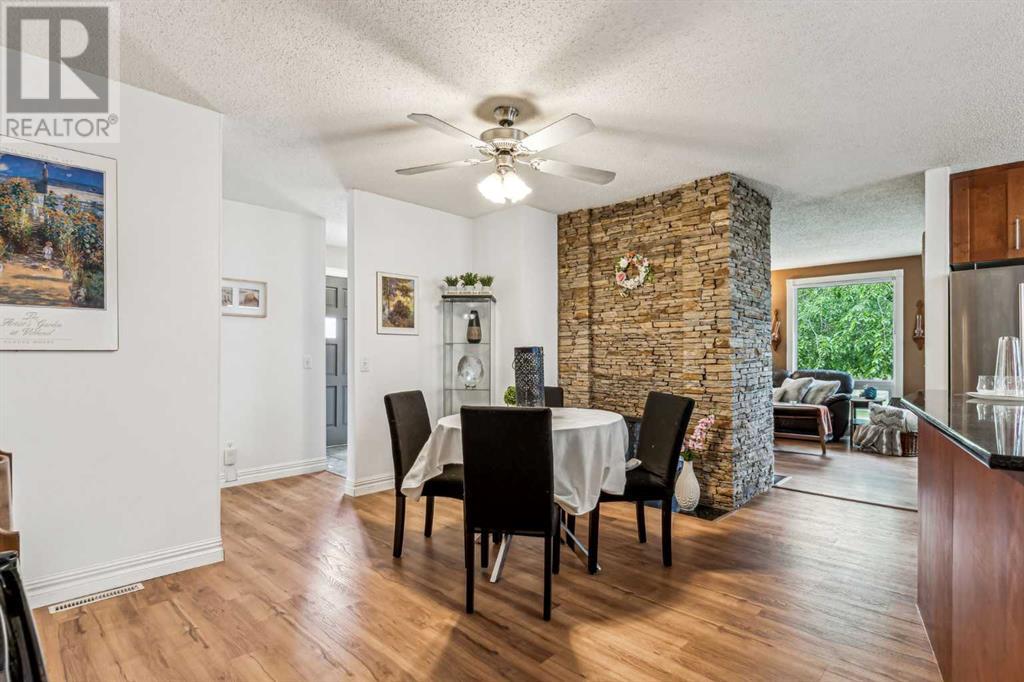 Property at 220 72 Avenue NE image 4