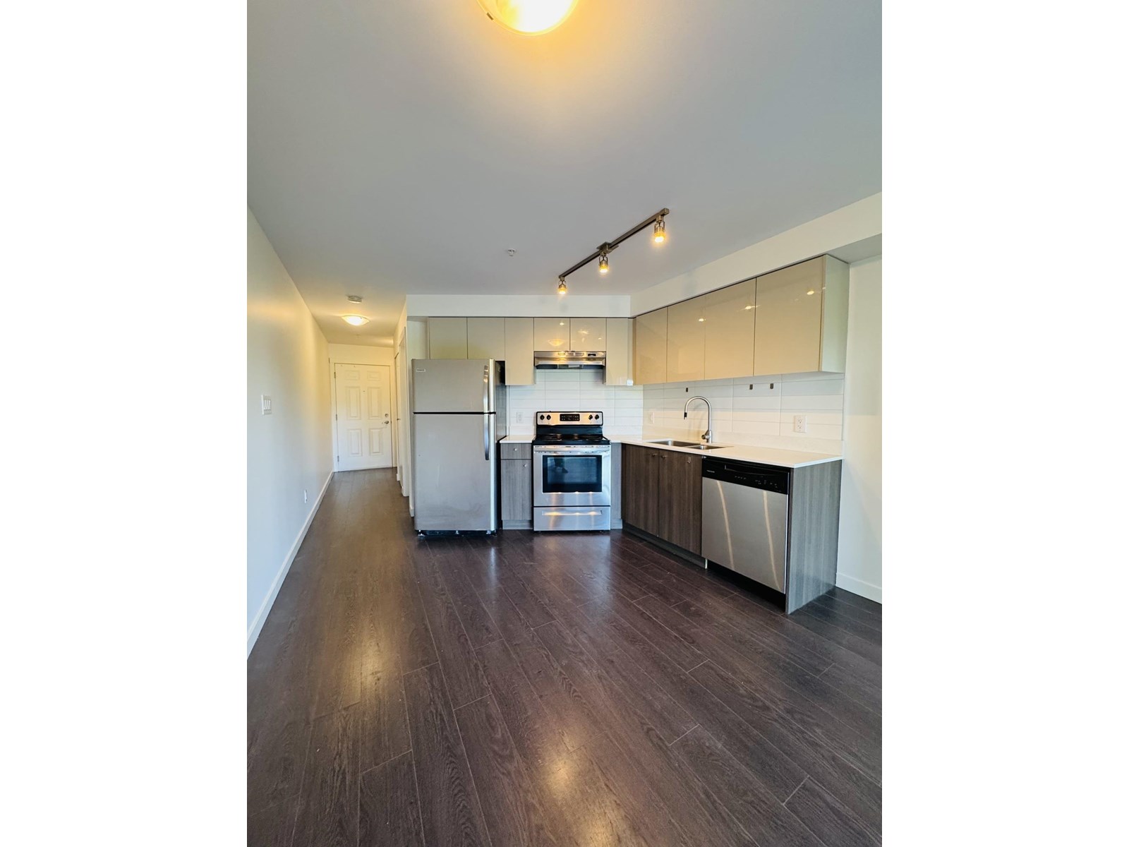 Property at 211 10688 140 STREET image 4