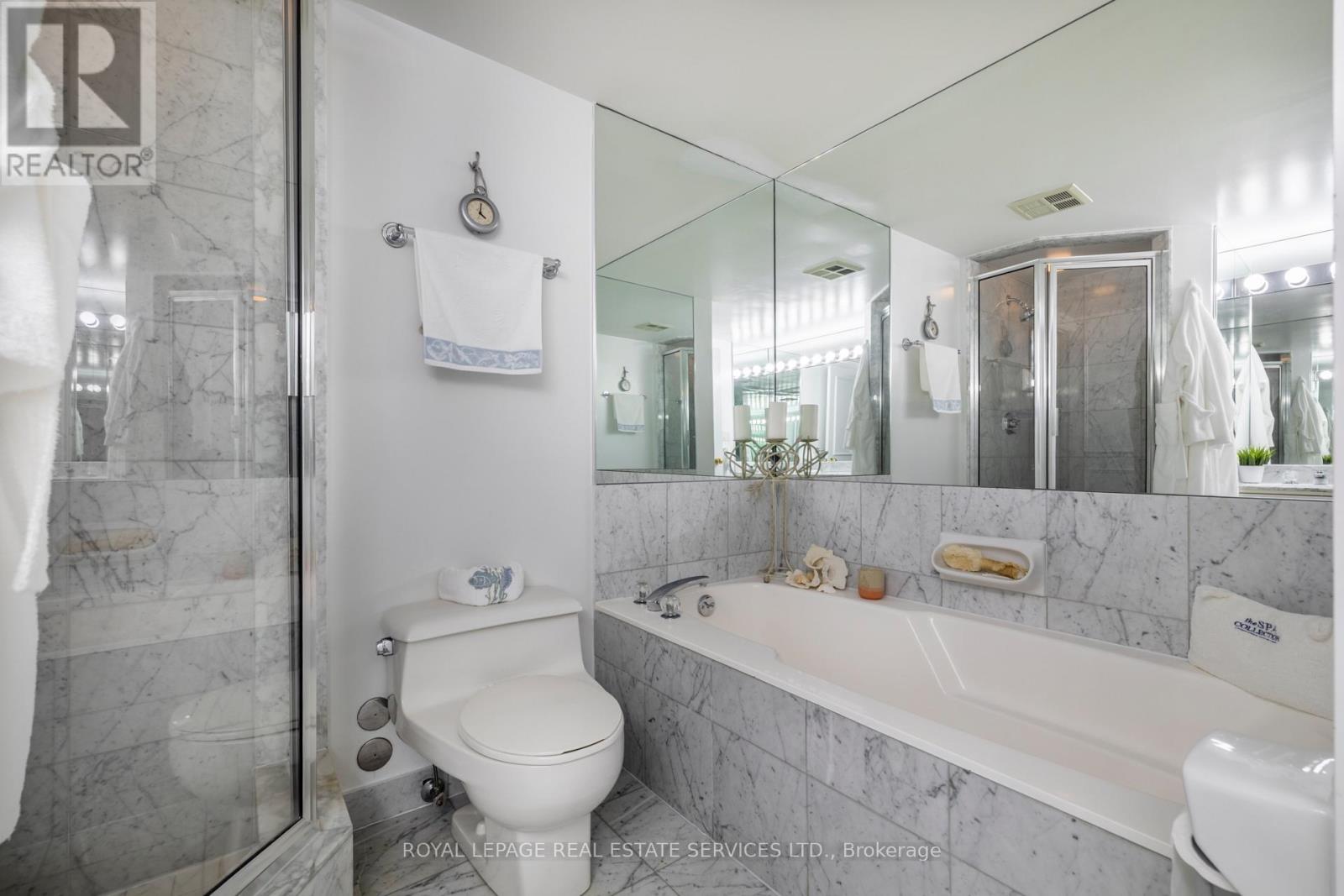4302 - 1 Palace Pier Court, Toronto (Mimico), Ontario  M8V 3W9 - Photo 8 - W12269305