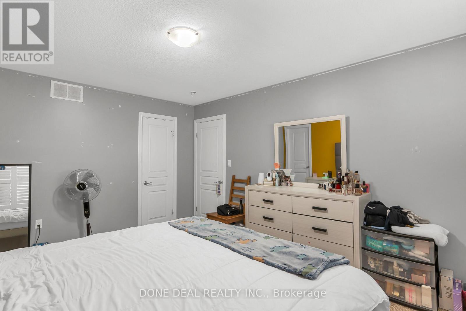 109 Showcase Drive, Hamilton, Ontario  L0R 1P0 - Photo 12 - X12269340