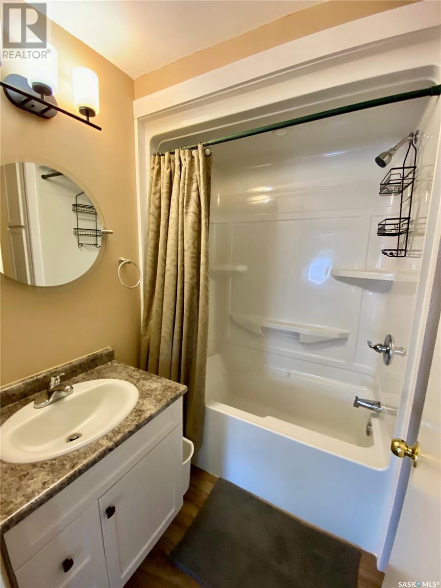 120 3rd Street W, Carnduff, Saskatchewan  S0C 0S0 - Photo 21 - SK011844