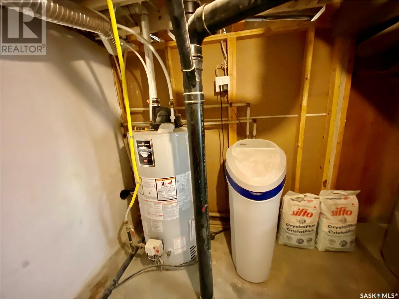 120 3rd Street W, Carnduff, Saskatchewan  S0C 0S0 - Photo 28 - SK011844