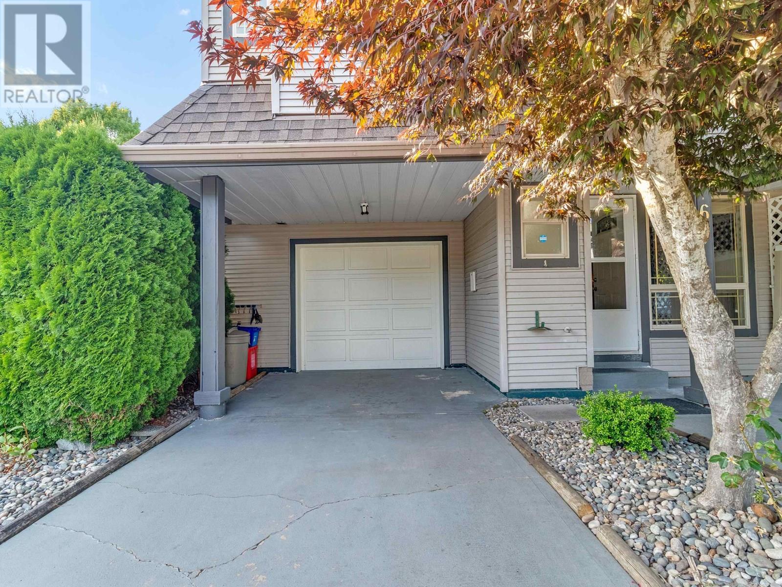 Property at 6 22980 ABERNETHY LANE image 2