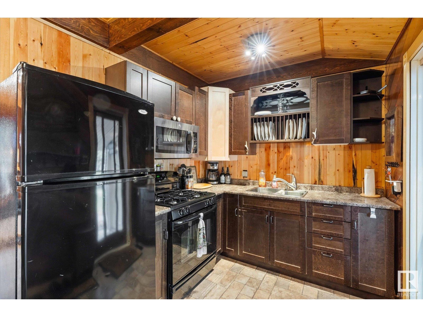 1028-1029 10 St, Rural Lac Ste. Anne County, Alberta  T0E 0A2 - Photo 19 - E4436991