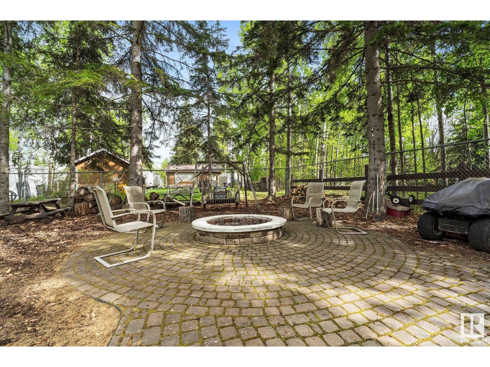 1028-1029 10 St, Rural Lac Ste. Anne County, Alberta  T0E 0A2 - Photo 31 - E4436991