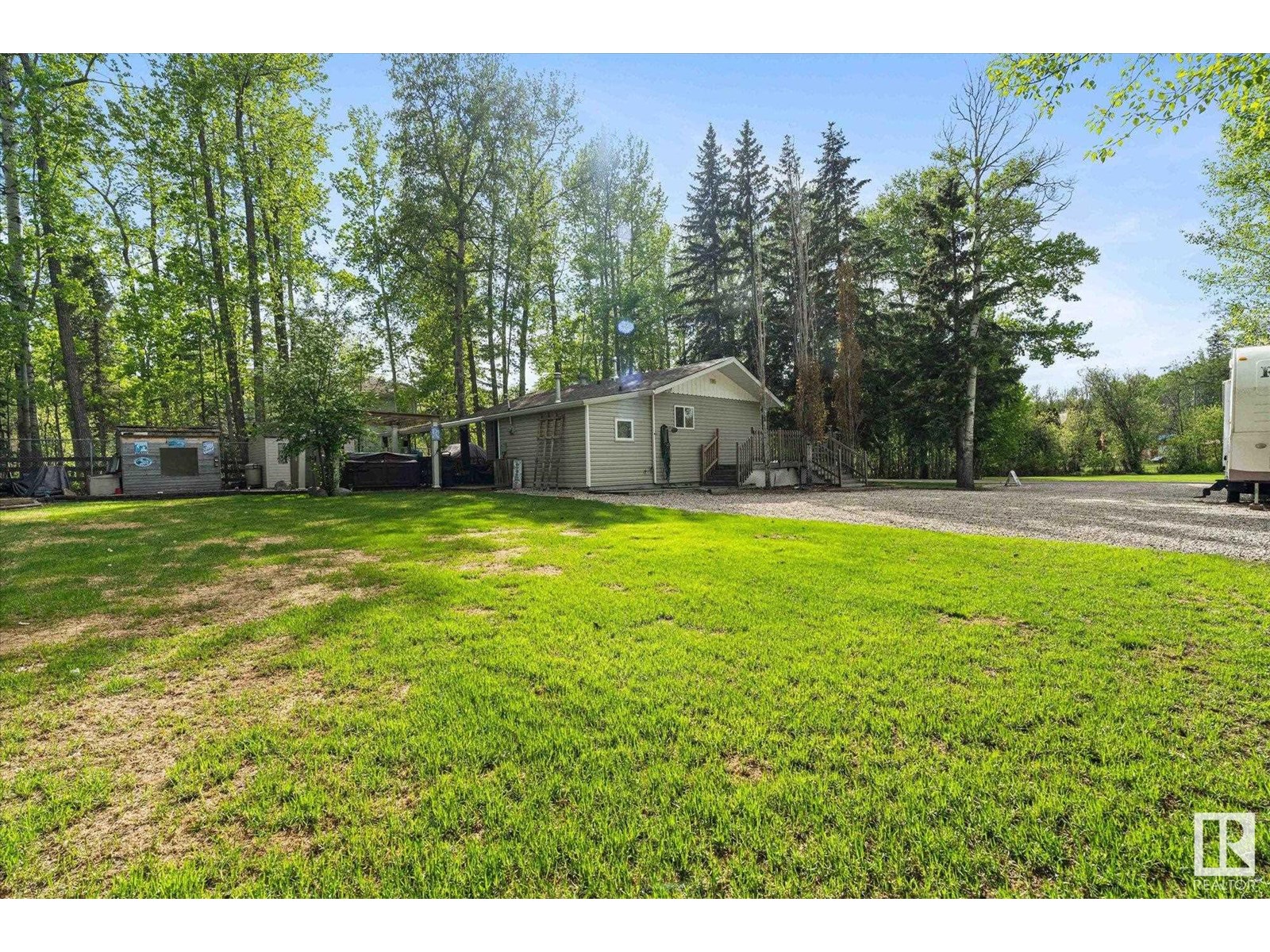 1028-1029 10 St, Rural Lac Ste. Anne County, Alberta  T0E 0A2 - Photo 44 - E4436991