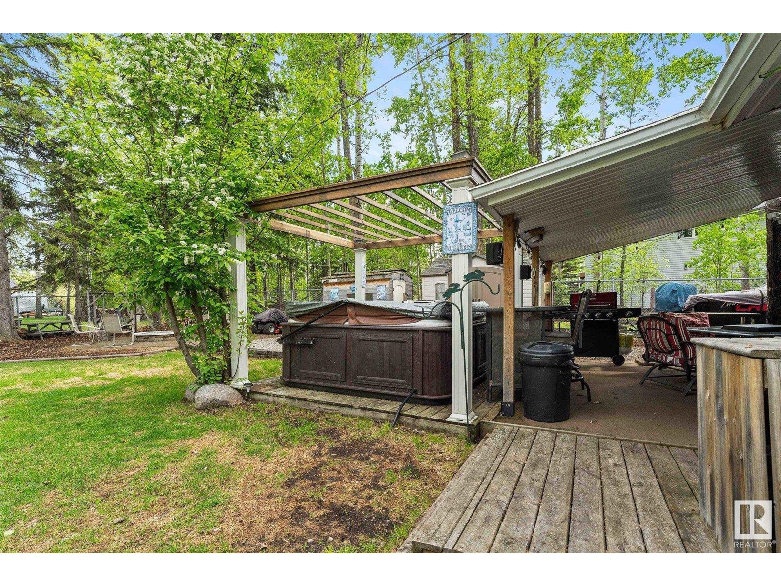 1028-1029 10 St, Rural Lac Ste. Anne County, Alberta  T0E 0A2 - Photo 35 - E4436991