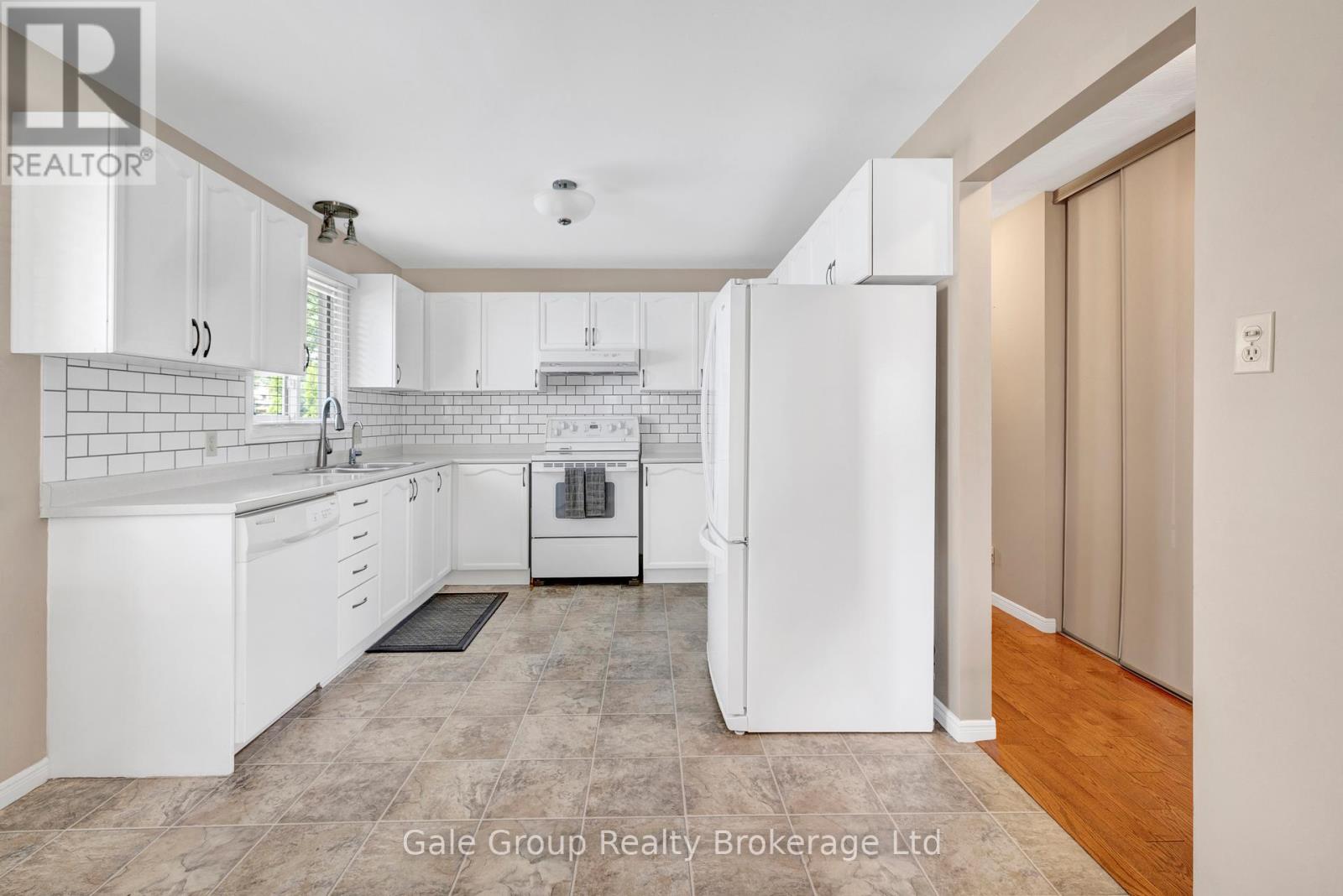 167 Clarence Avenue, Ingersoll, Ontario  N5C 3X9 - Photo 17 - X12269429