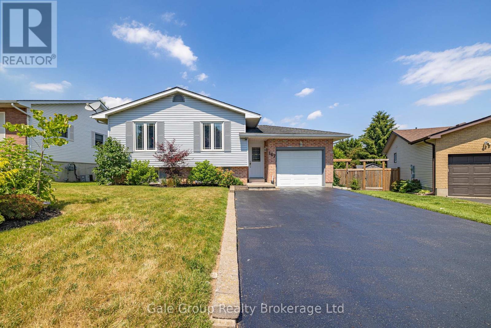 167 Clarence Avenue, Ingersoll, Ontario  N5C 3X9 - Photo 2 - X12269429