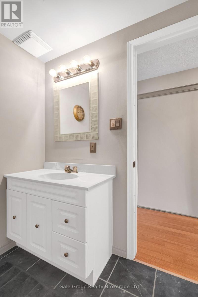 167 Clarence Avenue, Ingersoll, Ontario  N5C 3X9 - Photo 31 - X12269429