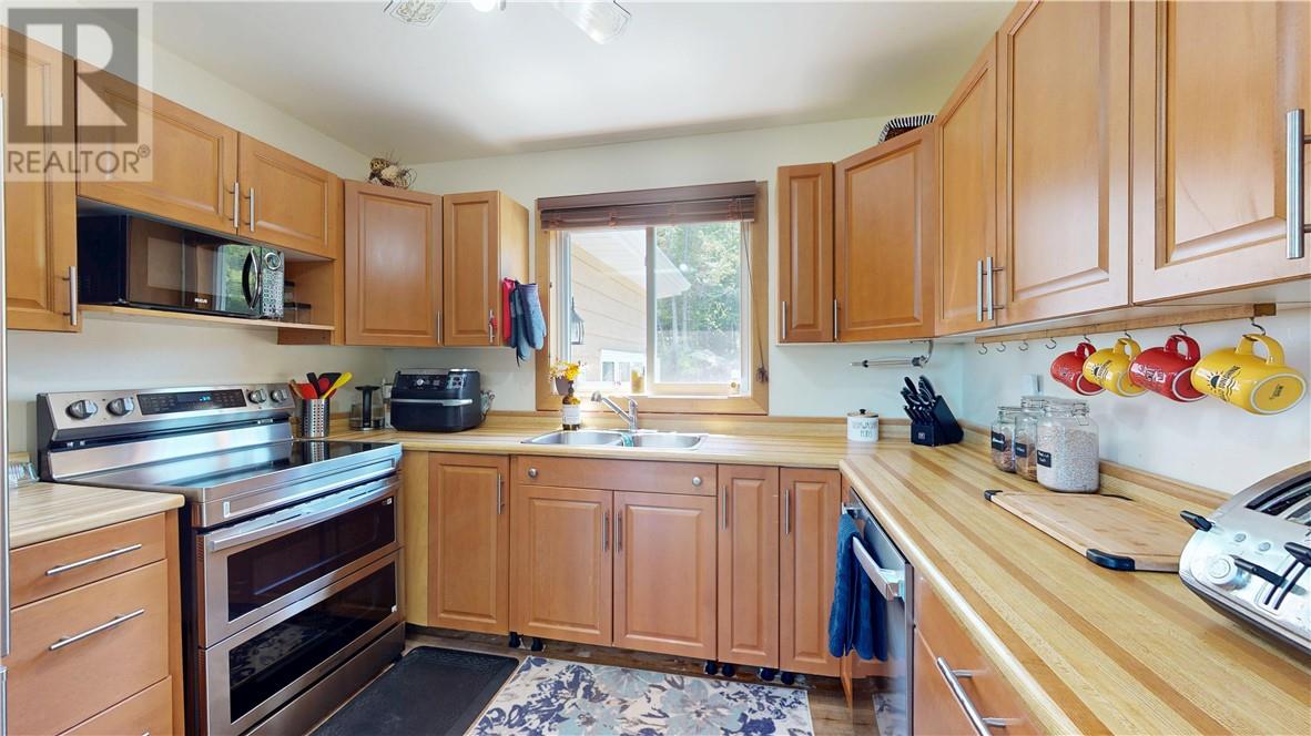 129 Maple, Kagawong, Ontario  P0P 1J0 - Photo 30 - 2123361