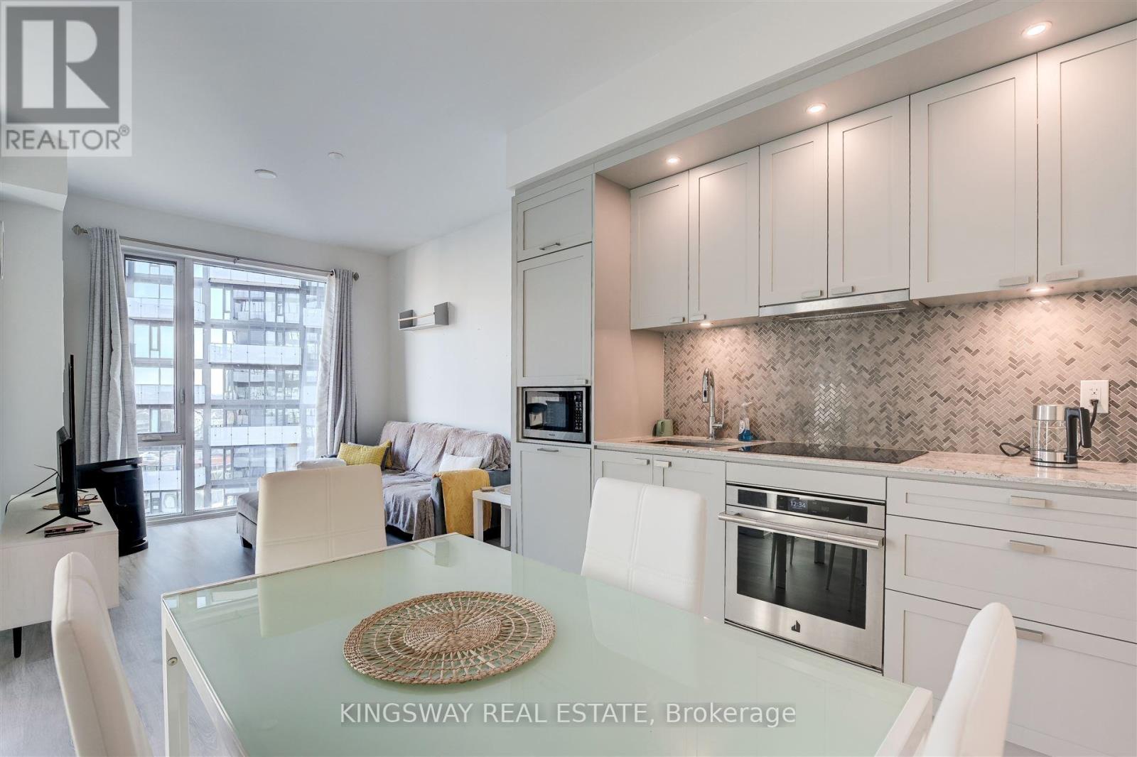 1907 - 470 Front Street W, Toronto, Ontario  M5V 0V6 - Photo 21 - C12269392