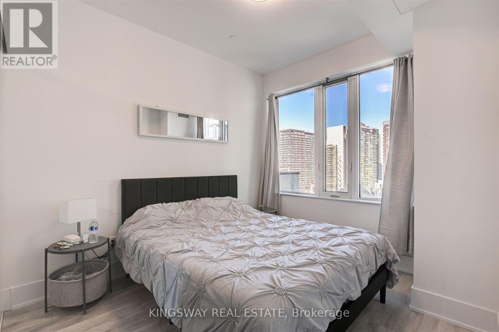 1907 - 470 Front Street W, Toronto, Ontario  M5V 0V6 - Photo 22 - C12269392