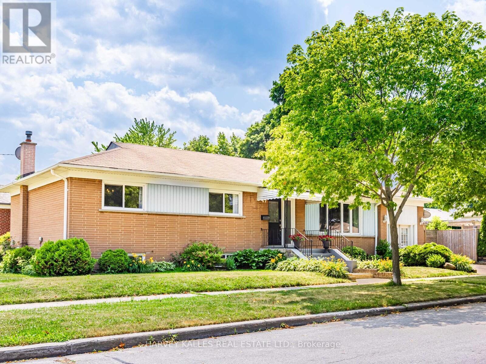 Property at 47 BASILDON CRESCENT image 1