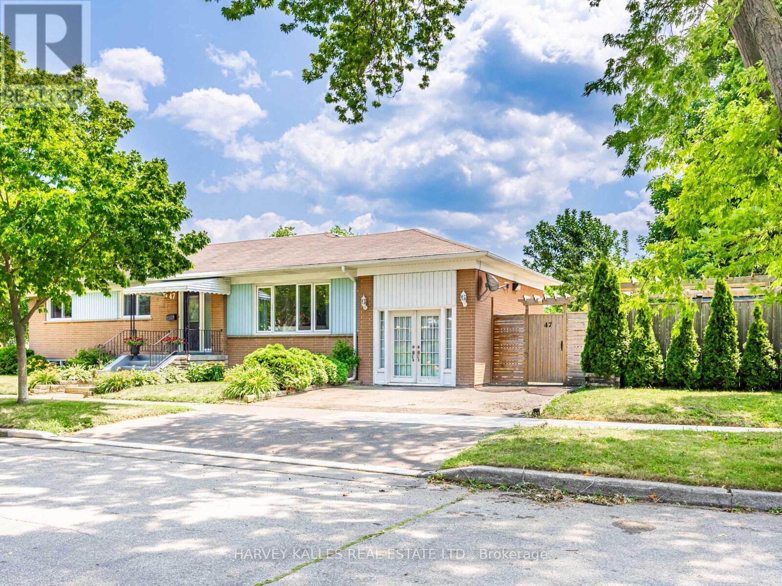 Property at 47 BASILDON CRESCENT image 3