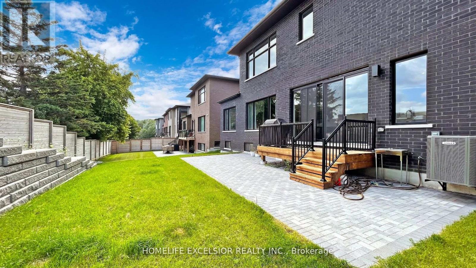 24 Limerick Street, Richmond Hill (Oak Ridges Lake Wilcox), Ontario  L4E 3W9 - Photo 41 - N12269380